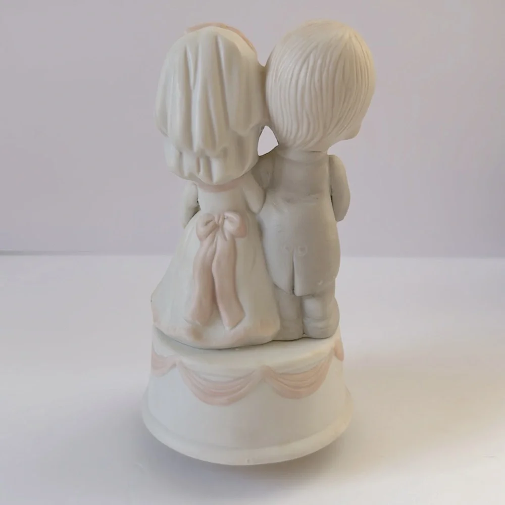 Precious Moments Vintage Rare Bride & Groom Wedding Couple 80’s Music Box/Topper
